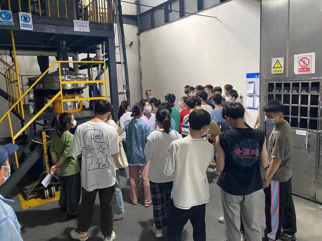 新能源材料与器件系组织开展2019级学生生产实习——聚焦光电器件领域